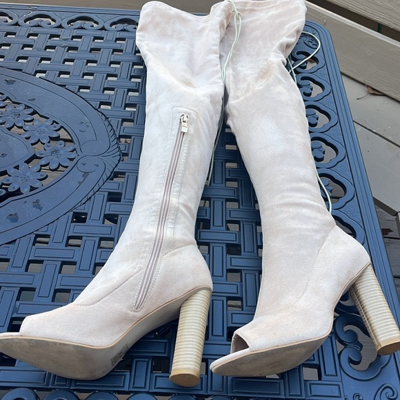 Simmi London Shoes - High heels open toe boots - best for someone size 8.